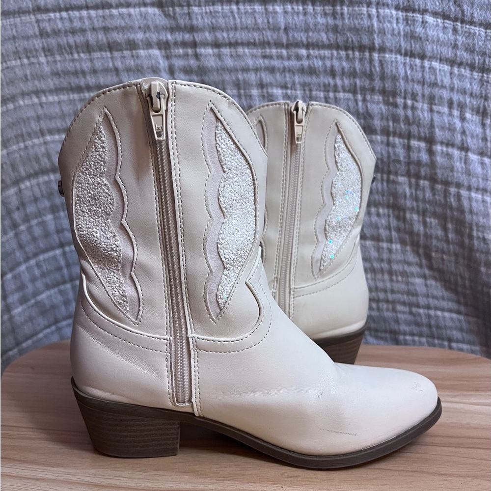 Chic Kids Cream Sparkle Western Boots - Picture 2 of 8